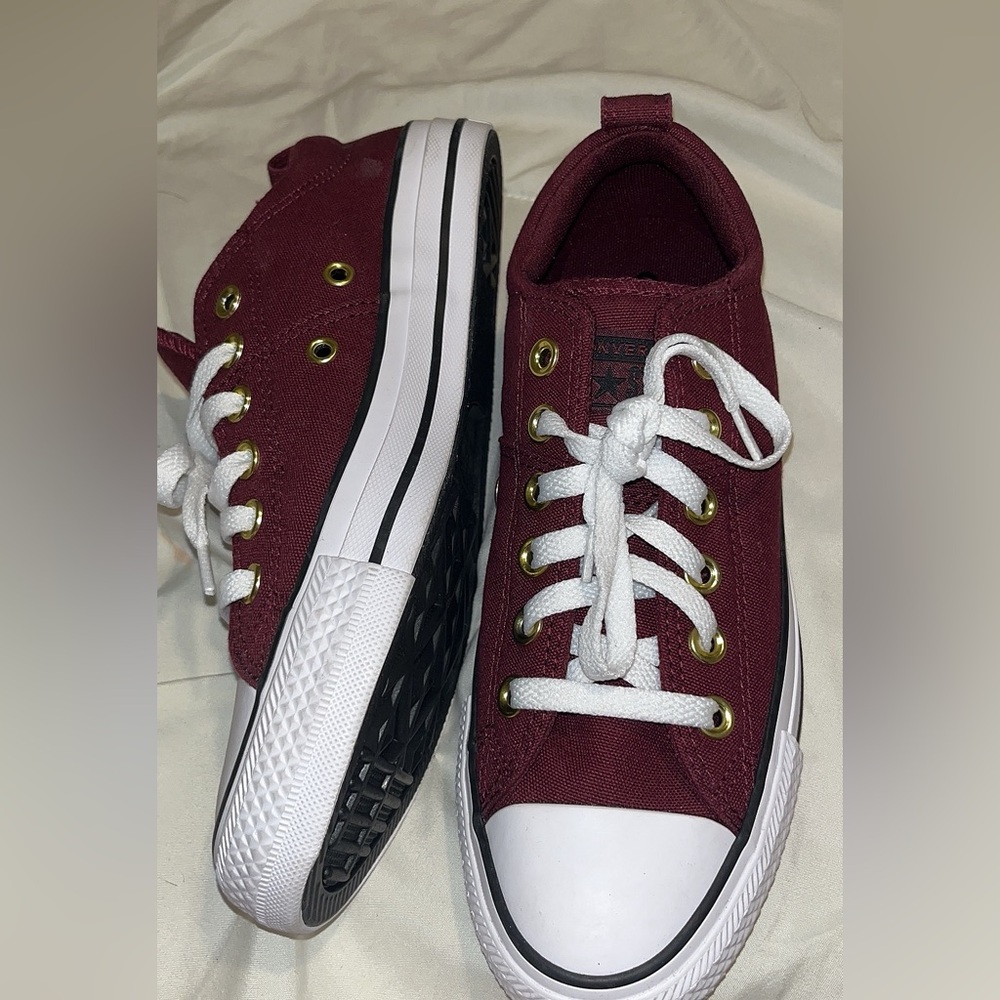 Converse Low Top Sneakers